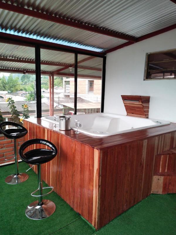 Hostal Spa Casa De Piedra Con Jacuzzi سانتا روزا دي كابال المظهر الخارجي الصورة