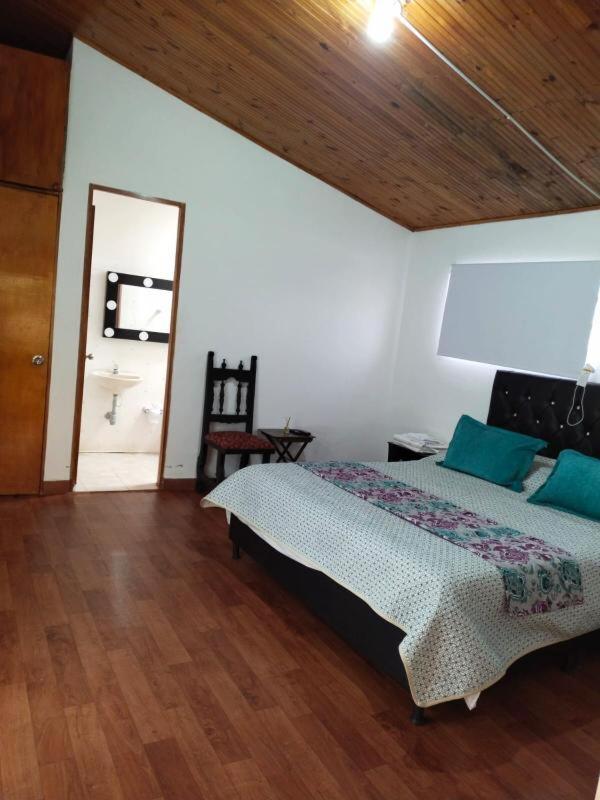 Hostal Spa Casa De Piedra Con Jacuzzi سانتا روزا دي كابال المظهر الخارجي الصورة