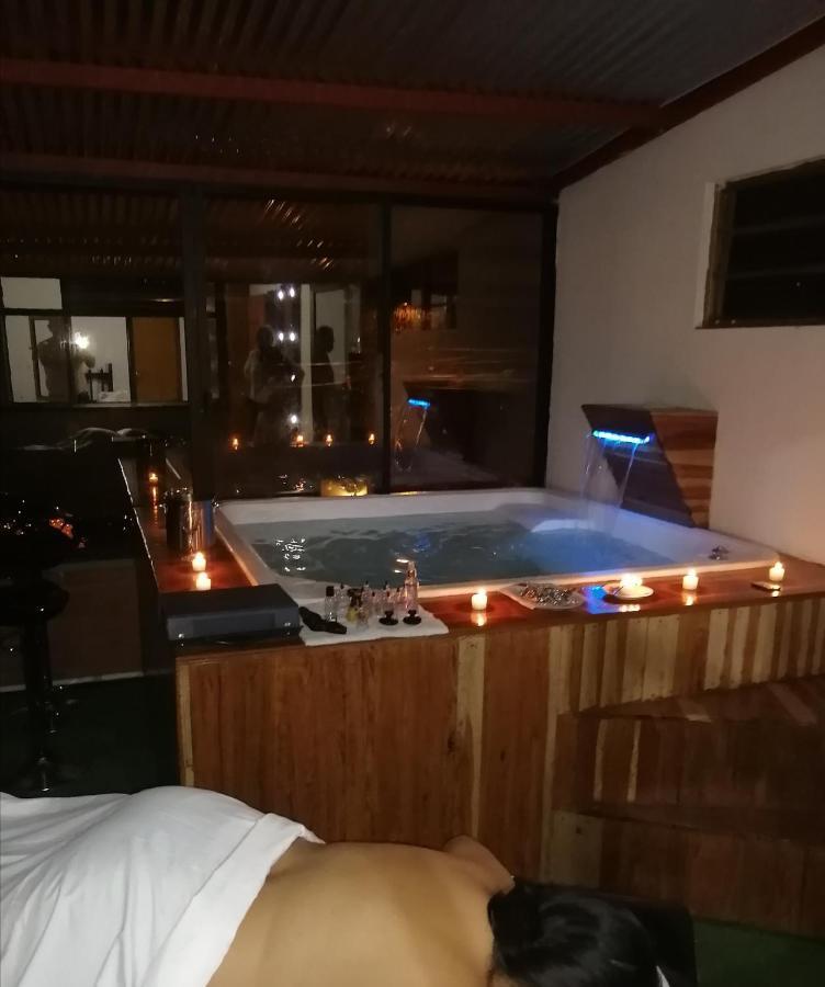 Hostal Spa Casa De Piedra Con Jacuzzi سانتا روزا دي كابال المظهر الخارجي الصورة